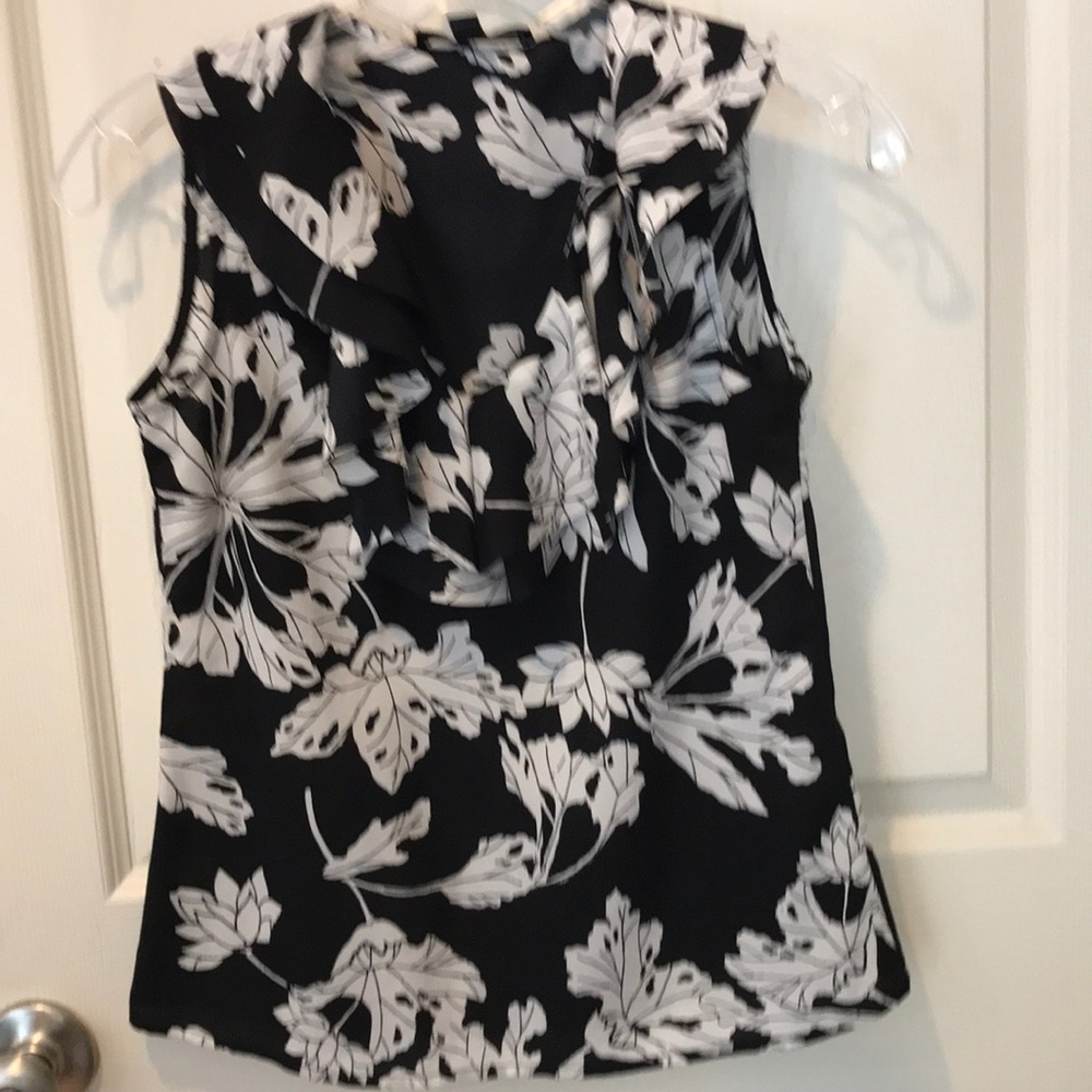 Banana republic sleeveless blouse
